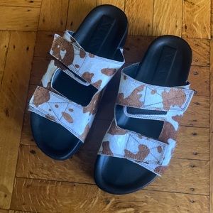 Lisa Says Gah Cowhide Sandals